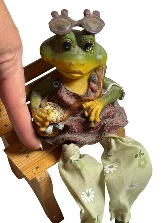 Frog Figurine with Floral Pants - Pets Reptile Accent - Picture 5 of 9